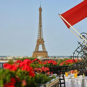 Plaza Athénée - Dorchester Collection ***** Paris