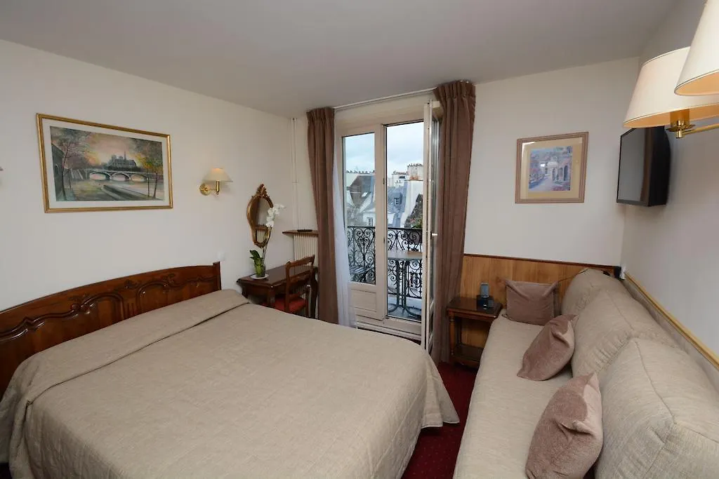 **  Familia Hotel Paris Frankreich